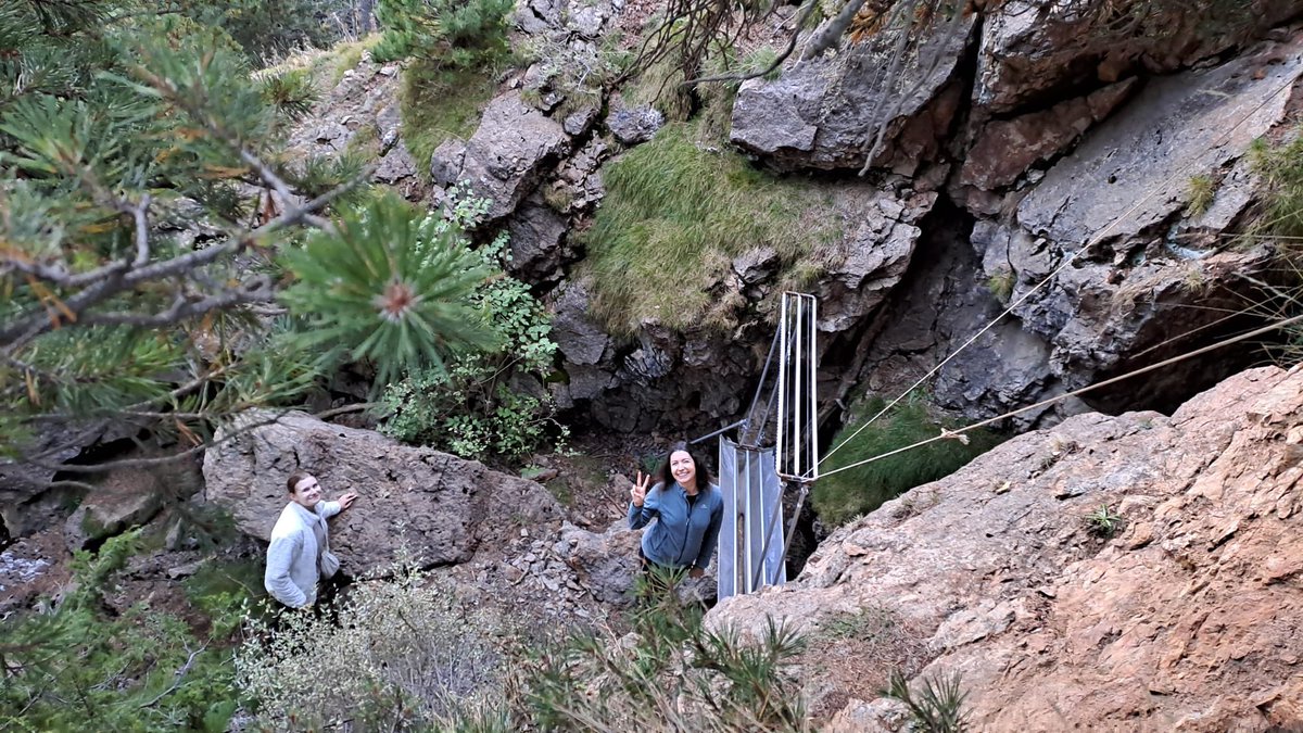 olha____t's tweet photo. Field work in Pyrenees ⛰️ https://t.co/XUztB8rWSo
