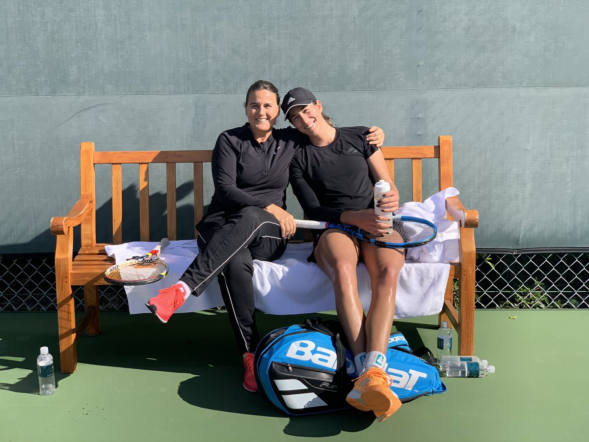 Felicidades a una de mis personas favoritas! 🎂🎂💃💃🎂🎂