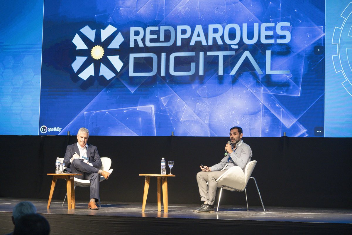 InfoRedParques's tweet photo. 🌐 ¡Presentamos RedParques Digital, la nueva plataforma para conectar parques industriales y potenciar la interconexión entre empresas!
🚀 ¡Una iniciativa que marcará un antes y un después para todos los parques y empresas involucradas!
#RedParquesDigital #SomosIndustria2024 https://t.co/symFRZ6swu