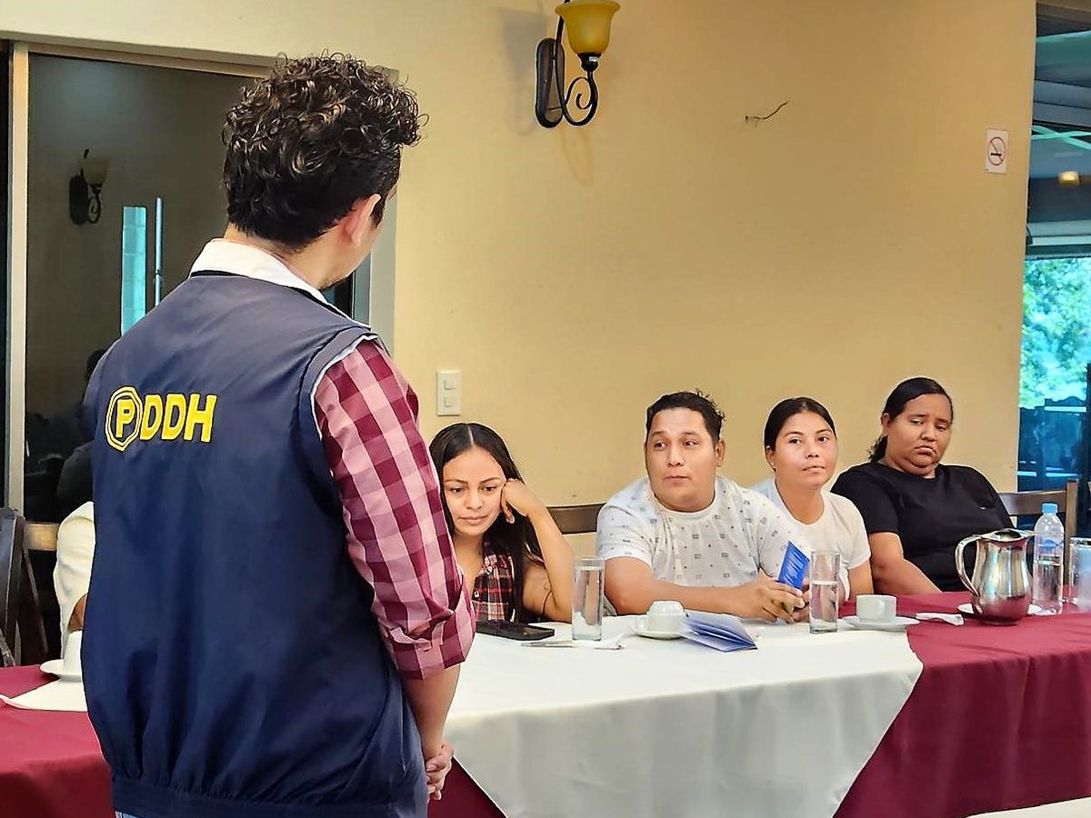 PDDHElSalvador's tweet image. Cumpliendo con el Mandato Constitucional de la #ProcuradoraDDHH @RaqueldeGuevara, la Delegación #PDDHLaUnión impartió jornada sobre Derechos Humanos, Prevención de Violencia y Cultura de Paz, dirigida a estudiantes de @ITCAfepade #MEGATEC La Unión.
#CulturaDePaz