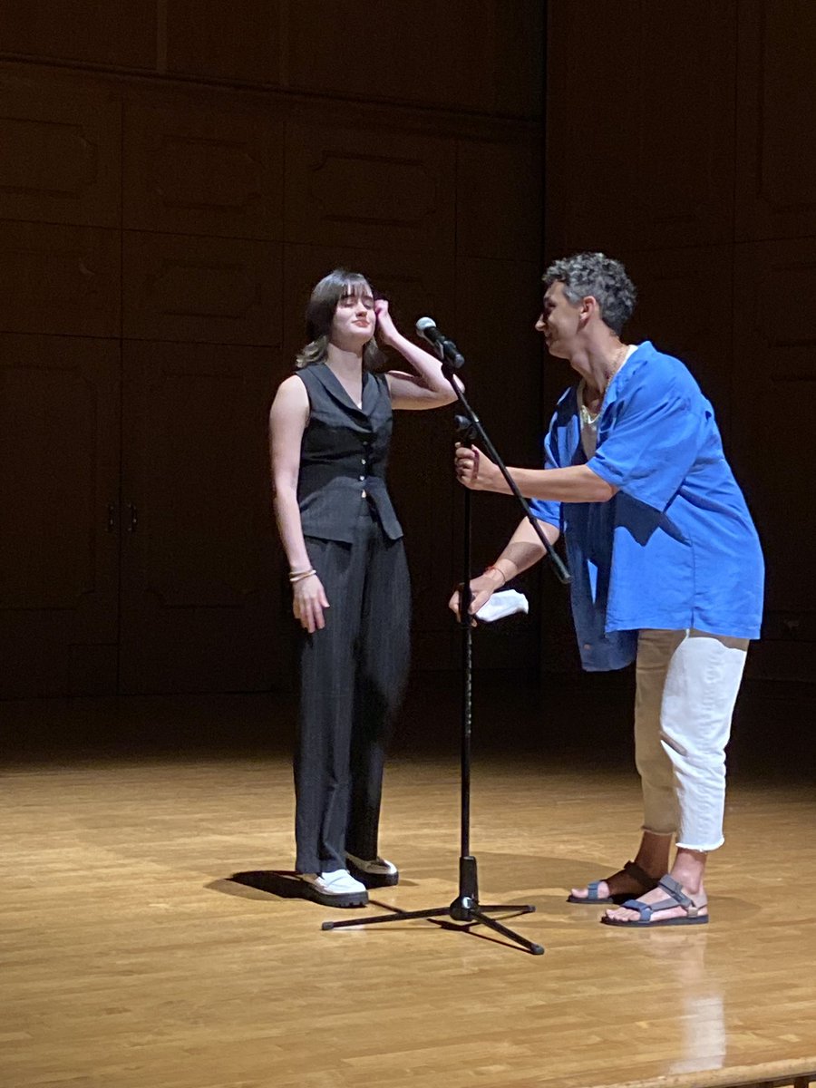 Check out that signature <a href="/TheMoth/">The Moth</a> spotlight! Thank you to everyone who came out to support our storytellers. Thank you to @nsula for helping us bring this once in a lifetime opportunity to campus. #writingcommunity #themoth #storytellers #storytelling #creativewriting