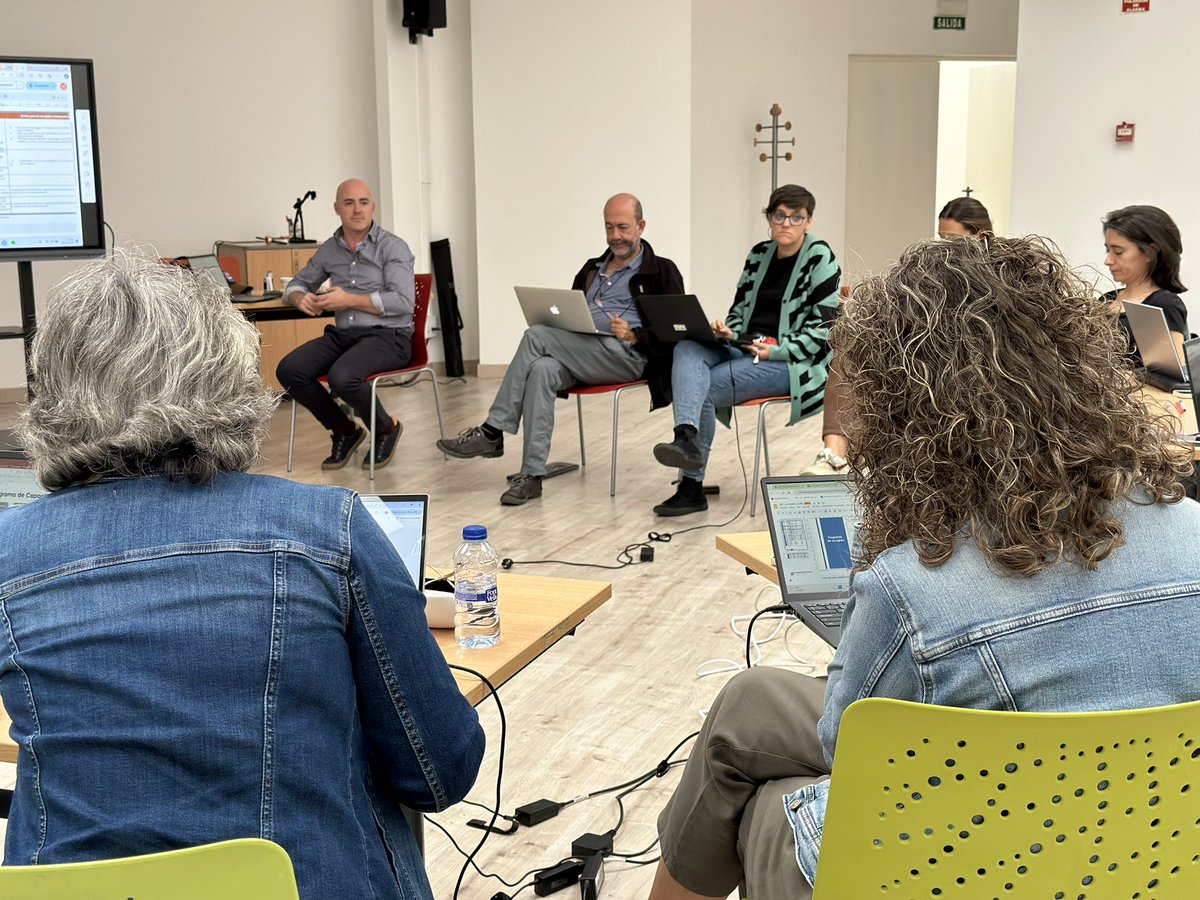 migrantes_sj's tweet photo. 💚Hoy celebramos un encuentro del grupo de proyectos de la #redSJM en nuestra sede de Casa San Ignacio de Madrid. 

🔑Gracias al acompañamiento de @lab_possible avanzamos en un nuevo sistema de monitoreo y evaluación que ayuda a mejorar nuestra intervención social. https://t.co/monegN8Zbo
