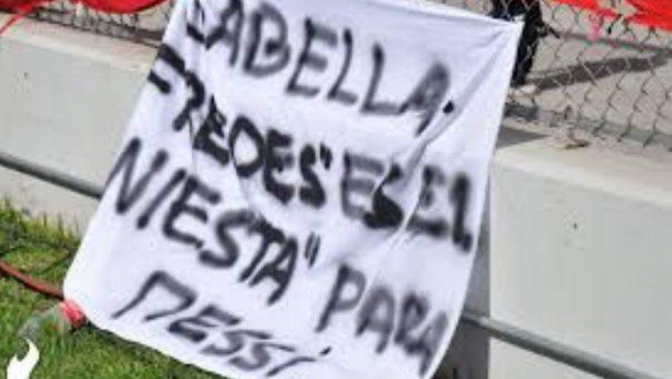 enunabaldosa's tweet image. “Sabella: Fredes es el Iniesta para Messi”.