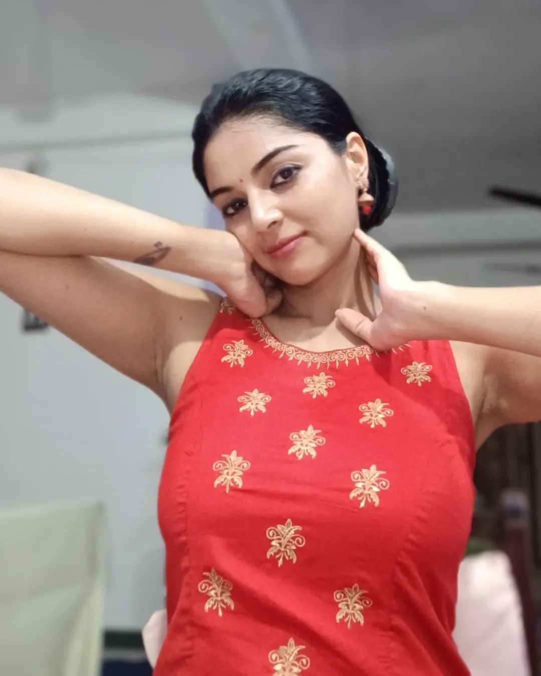 GZYL7KMWwAAs0BU?format=jpg&name=large