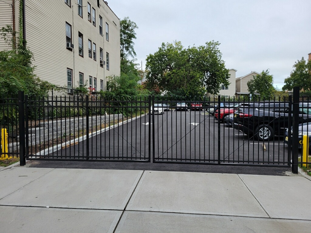 Foxfencenj's tweet photo. Quality Fences, Peace of Mind
Your First Line of Defense, with Style
https://t.co/gUkcet9iA9 https://t.co/cBjhELf1zD