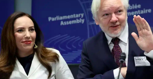saladeprensa's tweet photo. Assange, culpable de periodismo https://t.co/We9FHFQVnM vía @santiodonnell https://t.co/55IfOGbUPx