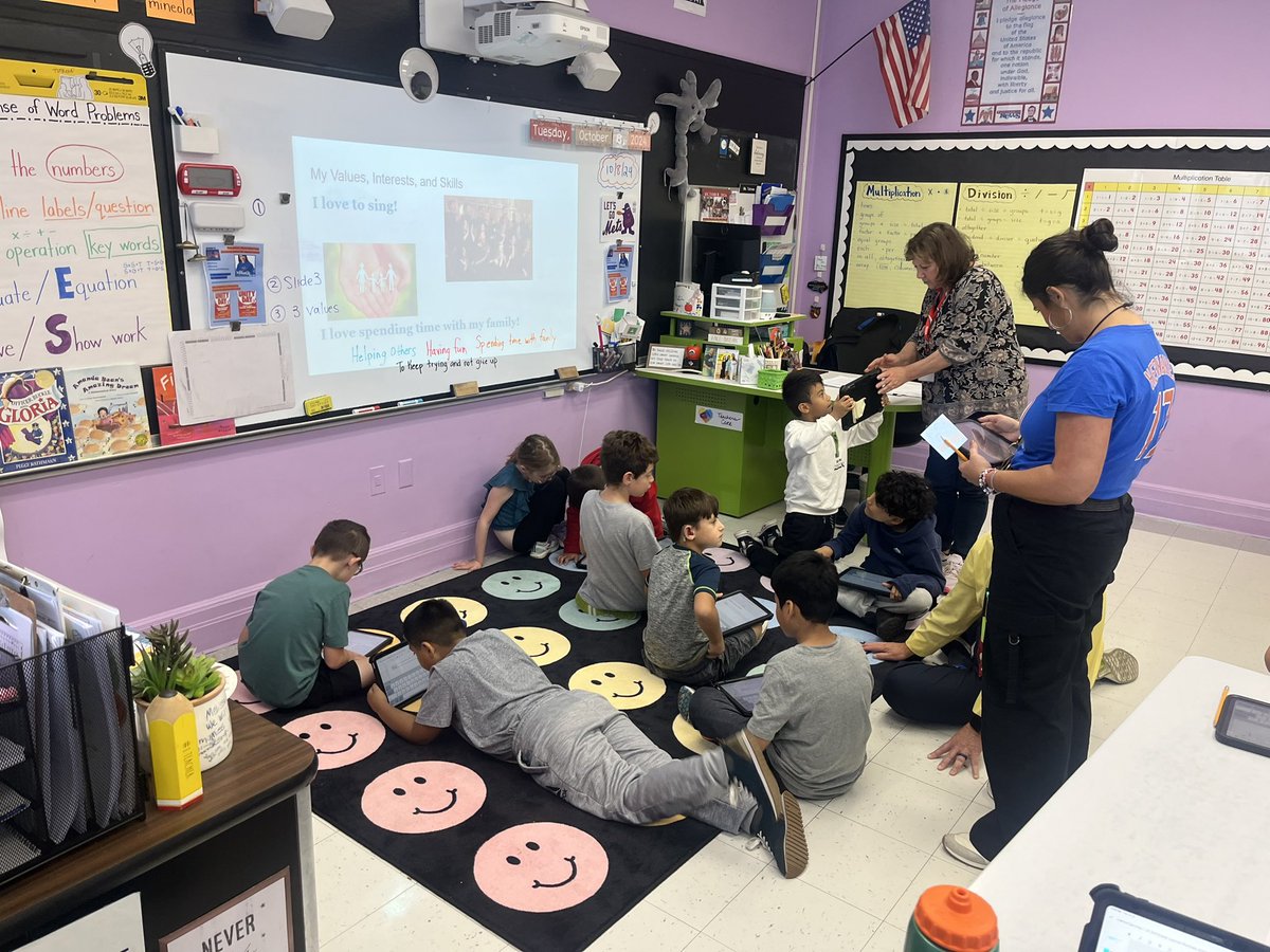 Jackson Ave School tweet media