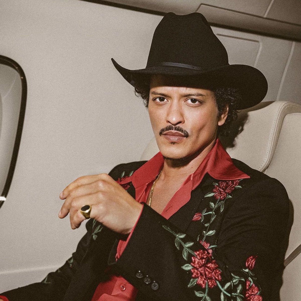 takuto_mars's tweet image. HAPPY BIRTHDAY BRUNO MARS…🎁
Thank you for adding color to my life.
You are my hero♥️
ブルーノ・マーズお誕生日おめでとうございます!!!!!✨🍾
#ブルーノマーズ