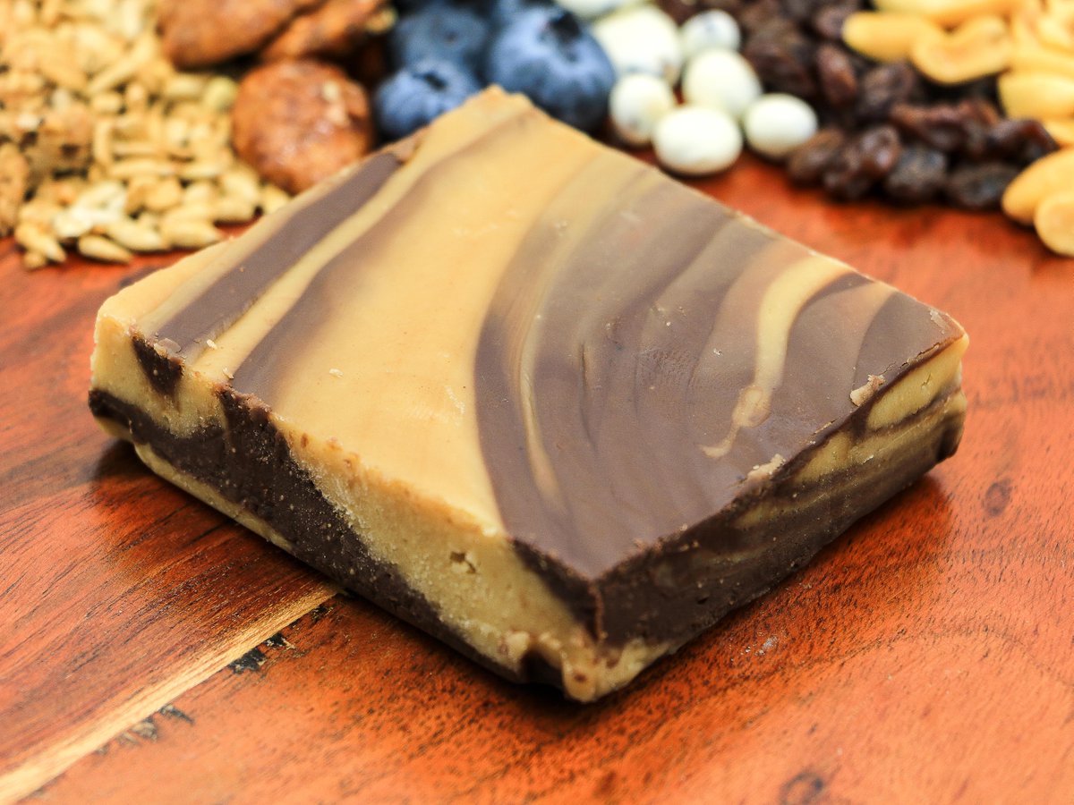 FoxFudgeShoppe's tweet photo. What’s better than Chocolate and Peanut Butter combined??? 🤔 
🤩GUILT FREE Sugar Free Chocolate Peanut Butter!!
https://t.co/RRaOrohgQl

#fudge #FoxFudge #Dessert #desserts #Sweet #Sweets #Chocolate #ChololateFudge #iSupportLocalTN #yummy #delicious #SweetTooth #Foodstagram https://t.co/FISJgeetCH