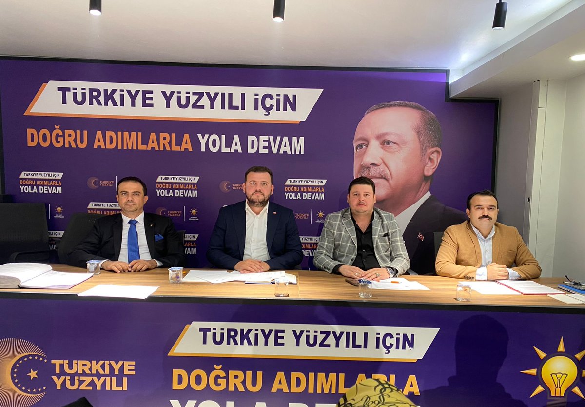AkOdunpazari_'s tweet photo. 📍AK Parti Odunpazarı İlçe Başkanlığı

İlçe Başkanımız Sn @EnginVural26 başkanlığında haftalık olağan Yönetim Kurulu toplantısı gerçekleştirildi. https://t.co/WHYvJzT3sV