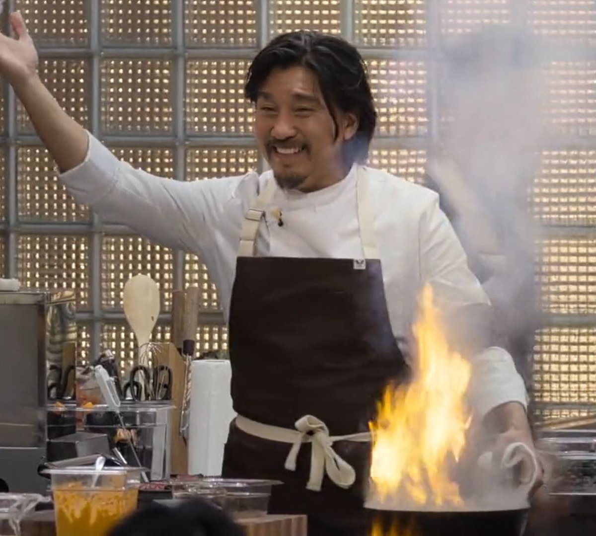 tokopeedia's tweet photo. ok guys hear me out.. this MAN RIGHT HERE... SHOULD'VE BEEN THE WINNER.

his creativity?? his consistency?? his execution skills?? bro we were ROBBED

edward lee... the man that you are 👏🏻 

#CulinaryClassWars #흑백요리사_요리계급전쟁 https://t.co/svmJIyJusA