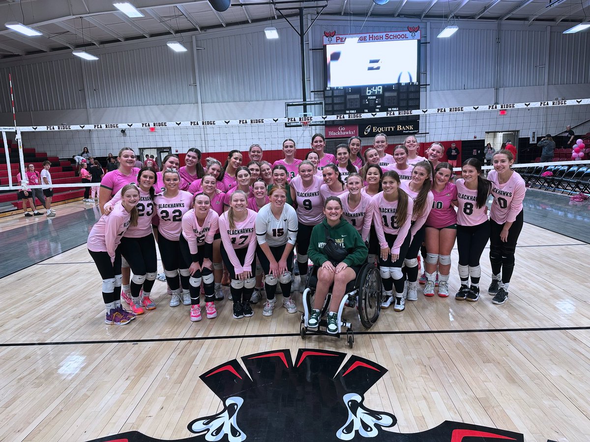 Teamed up with Pea Ridge for another opportunity bring awareness to the importance of early detection in the fight against breast cancer! Add that to the thrill of pulling off a reverse sweep on the road, and that makes for a great Monday night! 💕🏐 #heart #only1airedale