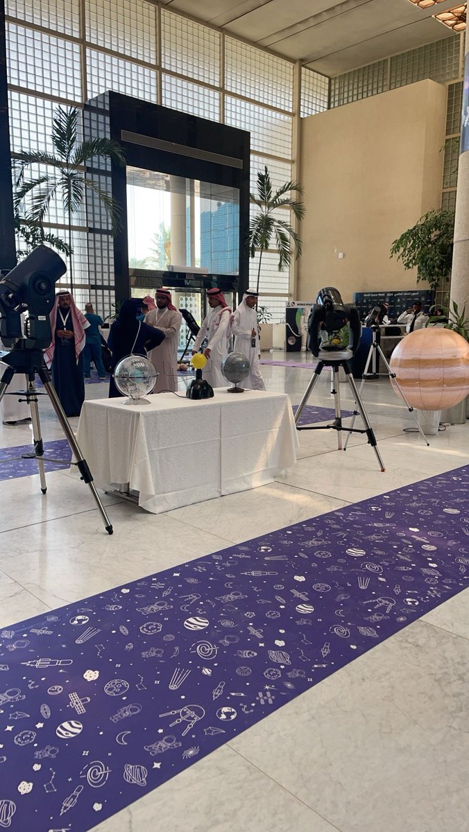 Faisalghm's tweet photo. شكراً لأعضاء النادي الاساطير وللحضور جميعًا 🚀💙
#KAUSpaceWeek24 https://t.co/WVknmyunWC