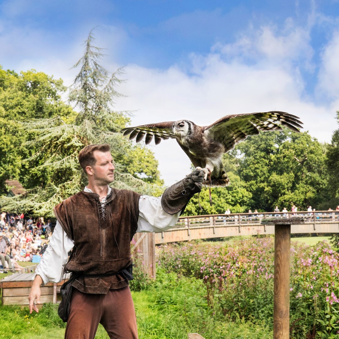 Warwick Castle tweet media