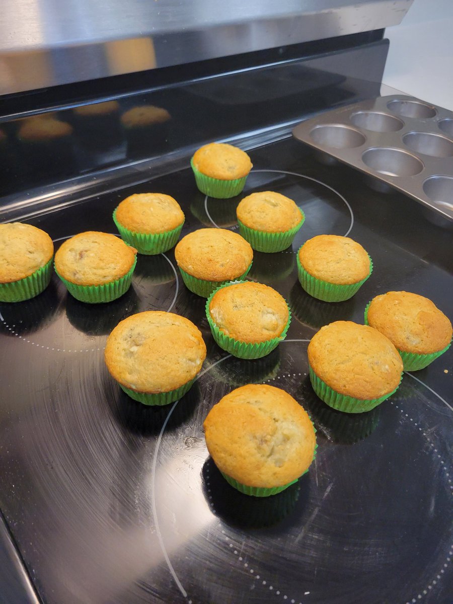 Anderson_FCS's tweet photo. Day 2 of #MuffinWeek brought us banana muffins! And while they baked, we had a little #CookingKareoke, but gladly, there were no pictues/videos. #CookingClass #LifeSkills #LoveWhatYouDo #TheseKidsRock #AHSisFamily https://t.co/0Owyl87lWd