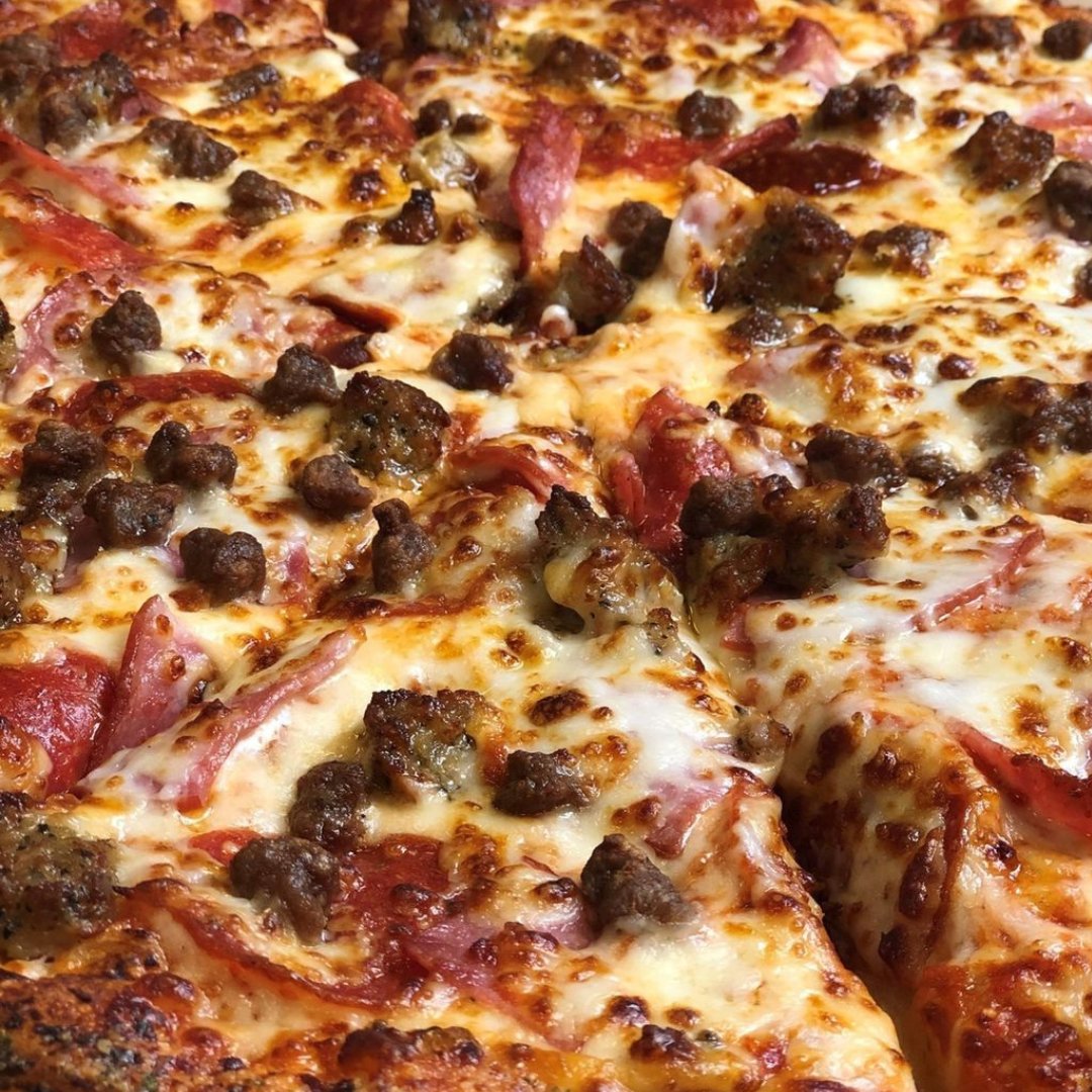 DominosJa's tweet photo. #NeedThat
Get TWO toppings FREE when you order a large cheese pizza today! #TwoToppingsThursday https://t.co/3FjwcwpV7l