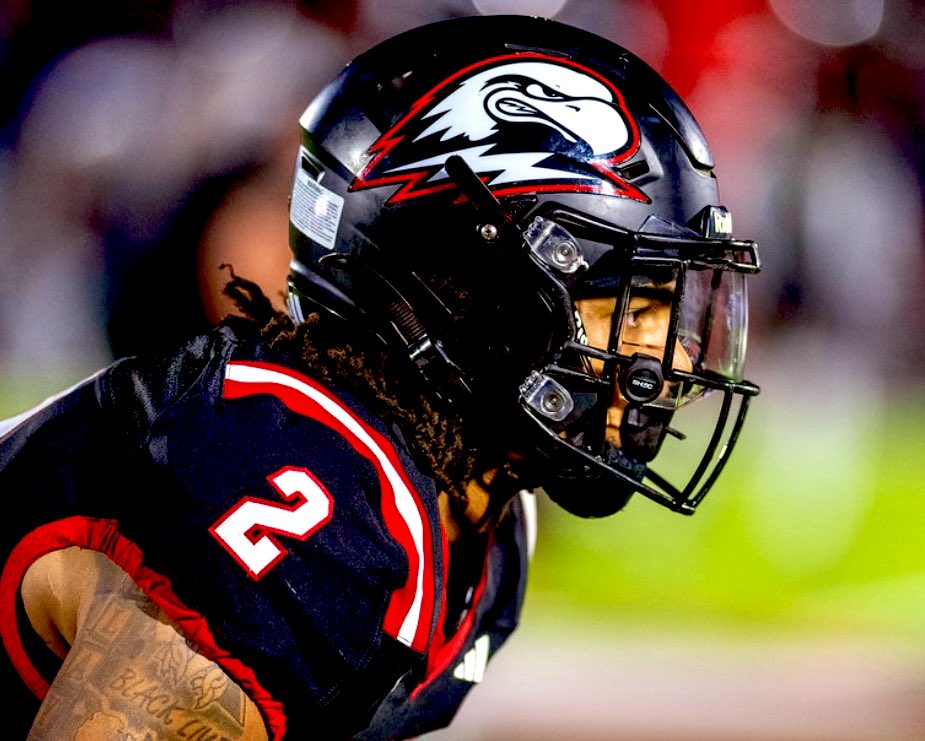 Devyn Perkins 🏝️ tweet media