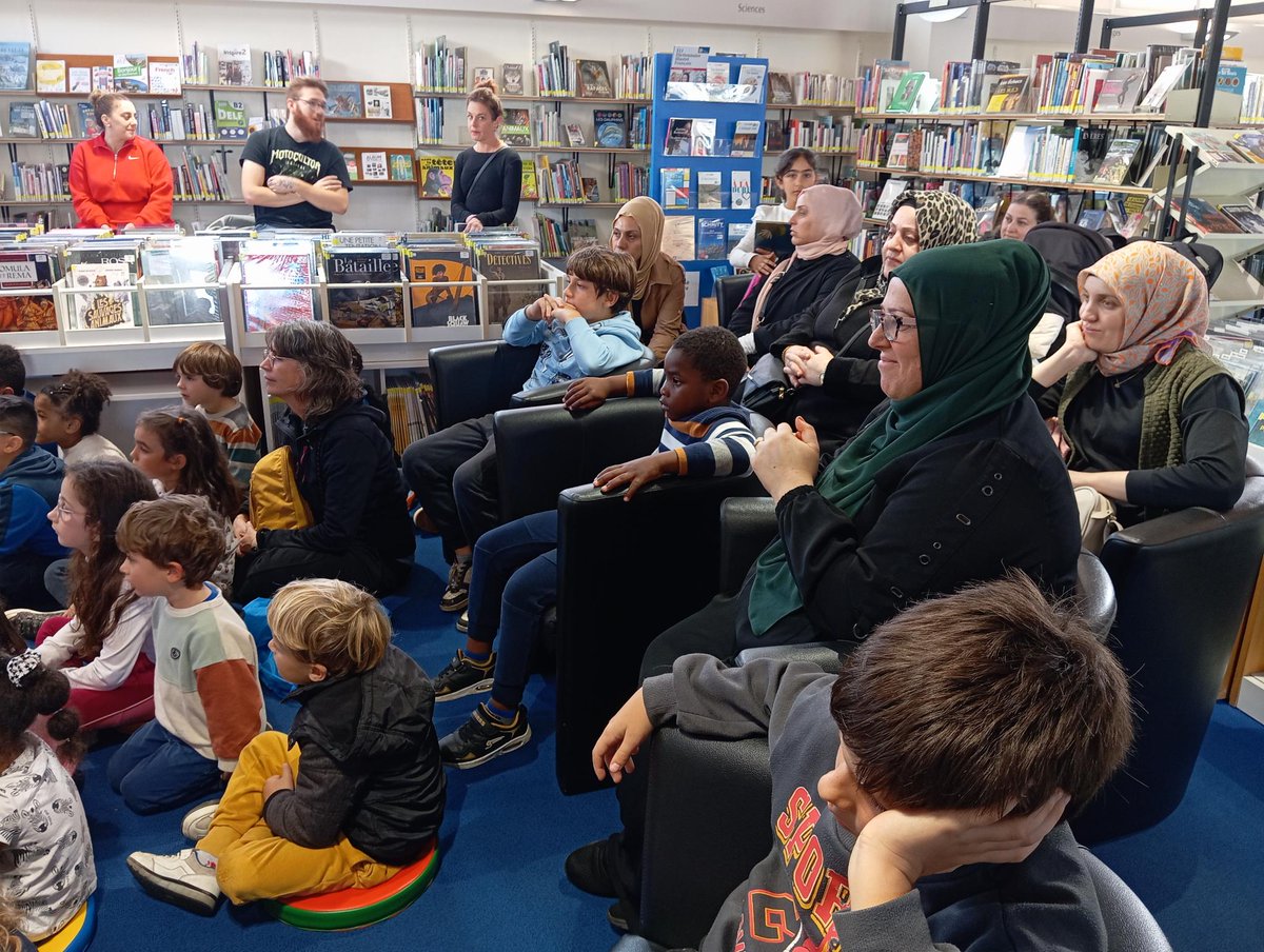 C'est "l'heure du conte" à la bibliothèque de Keryado 
Les parents du dispositif OEPRE profitent de cette animation avec leurs enfants.
# OEPRE
#villedelorient
#REP
#mairiedelorient