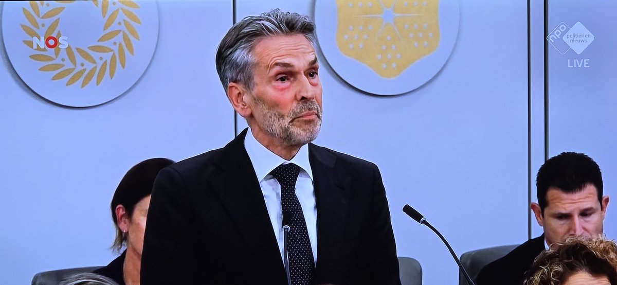 #Schoof gaat er in de Eerste Kamer zonder meer vanuit dat Faber met een dragende motivering komt voor de Noodwet. Alsof de ambtenaren van BiZa niet 180° anders hebben geadviseerd... Het probleem is nu juist dat over wat wel/niet dragend is, verschil van mening bestaat. #APB