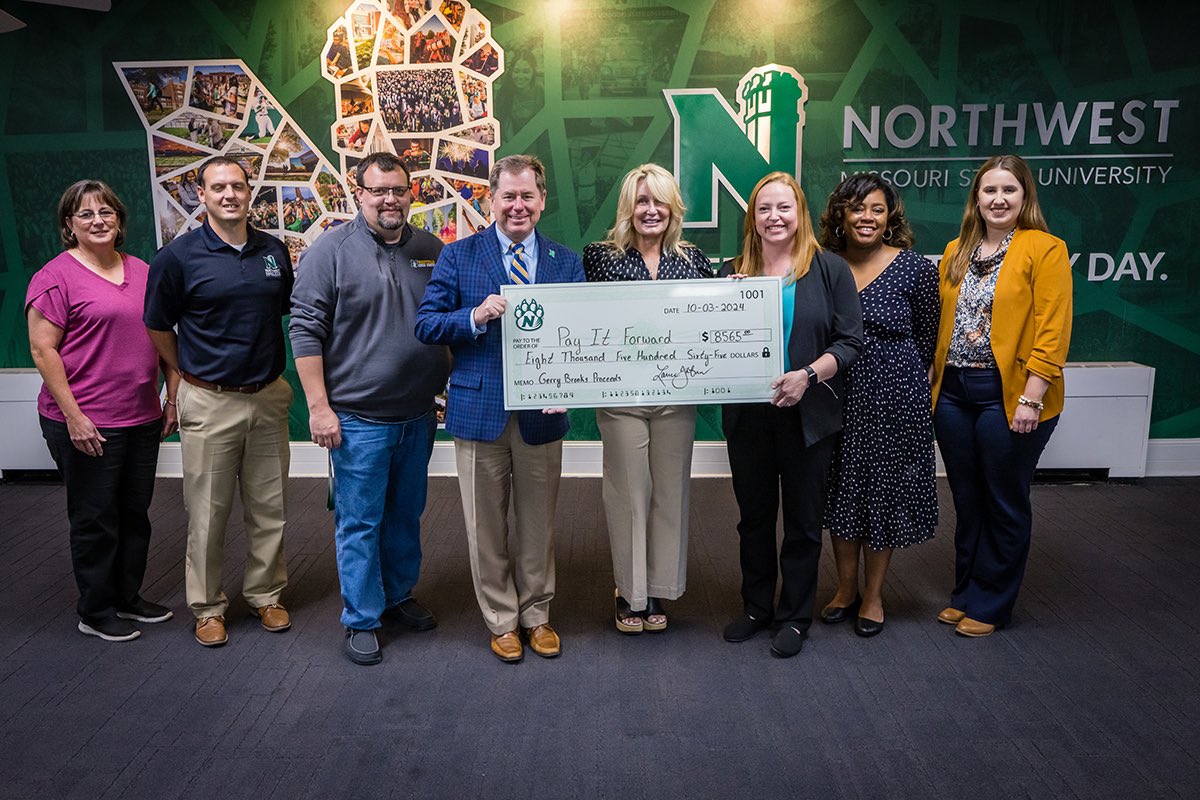 Thank you Gerry Brooks and President and First Lady Tatum for this generous donation to the Pay It Forward fund to help students in need <a href="/NWMOSTATE/">Northwest Missouri State University</a>