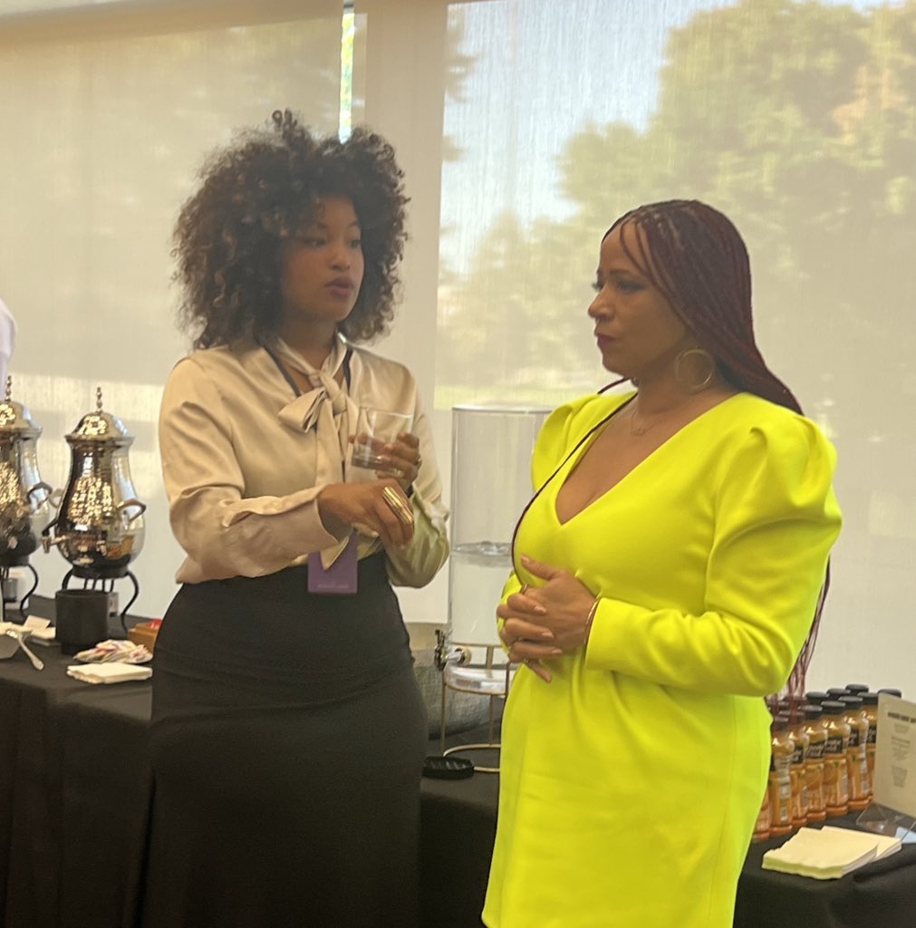 L_AFrank's tweet photo. At @C4JDHowardU’s #DemocracySummit, TSU student @JayhlinR talks with @nhannahjones about the summit &amp; her interest in investigative #journalism. 
@TexasSouthern is one of 10 #HBCUs that are part of the Center’s cohort. https://t.co/fp1E3xeyZQ
