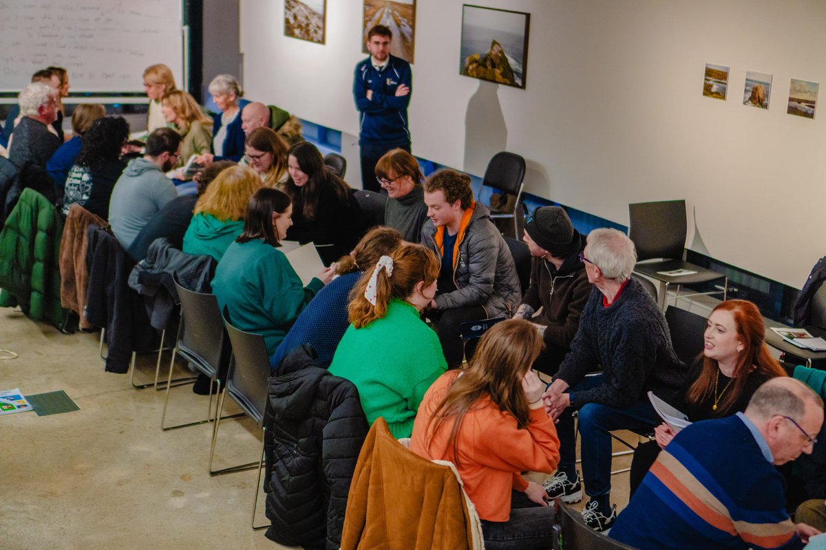 Culturlann's tweet image. 🚨 CLÁRAIGH / REGISTER 🚨
Tosaíonn na rangannaí thíos an tseachtain seo! Ná caill do spás! // Terms begin this week don't lose your place!
👉🎭 Aisling Óg
👉🗣 Bunrang 3 (Oíche Chéadaoine)
👉🗣 Bunrang an tSatharn (Maidin Shatharn)
🔗 linktr.ee/culturlann
