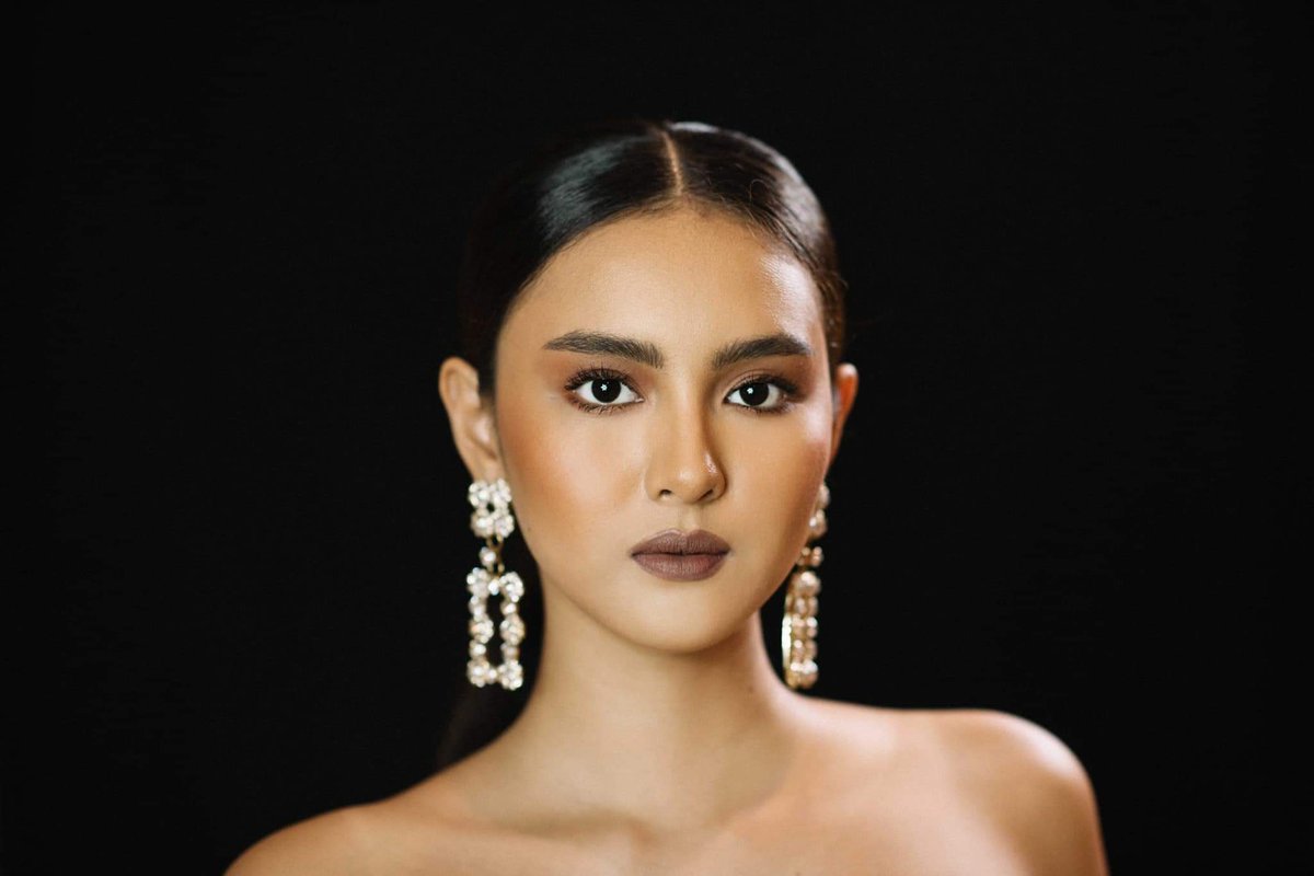 Iovingyeri's tweet photo. again, like what I've said, Therese is in a league of her own. she's more than just an ex pbb housemate, first evictee, or house challenger. malayo ang mararating ni Therese and I'm so seated for her. 

TUErese FIRST EVICTEE @thrs_vllmr
#PBBGen11EleventhNomi https://t.co/2XVkJO2ASr