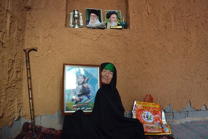 a_nordokht's tweet image. این سکوت و انتظار
چه ها که نکرد با مادران شهدای مفقودالاثر...
سلام بر مفقودین و بدن های مطهرشان که همدمی جز نسیم صحرا و پناهی غیر از مادرشان حضرت زهرا سلاماللهعلیها ندارند.
#شُه_دا
#گُـنَـهـْ_باٰلــآٰنْ