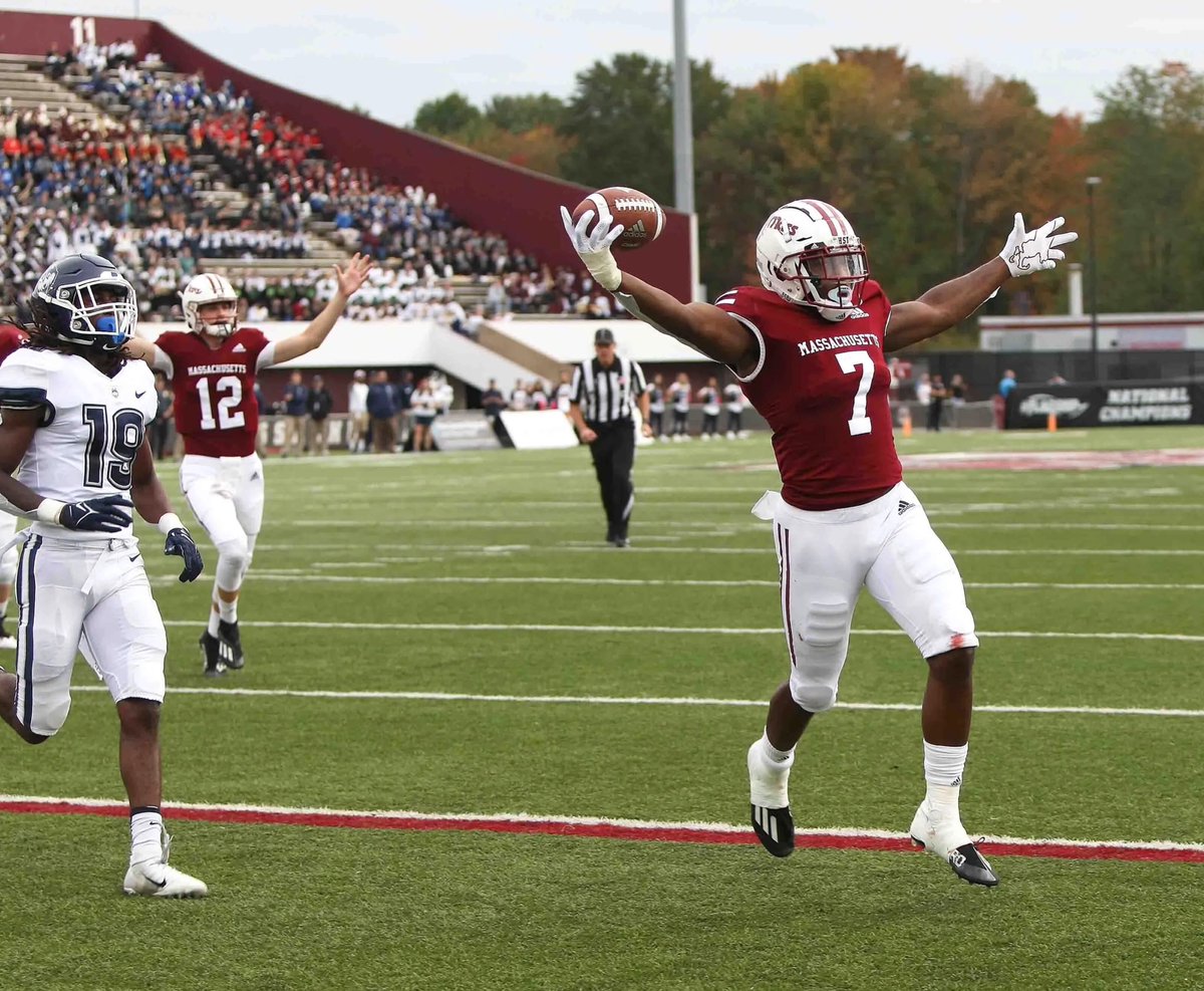 Dylan_Fl0w3rs's tweet photo. Blessed to receive an offer from the University of Massachusetts !!#AGTG 🙏🏾@Coach_Mince54 @UMassFootball @cocfb @DlineCoachEd  @CoachICOC  @CoachSethAdam3 @JUCOFFrenzy @JuCoFootballACE https://t.co/y3N2xmVJYC