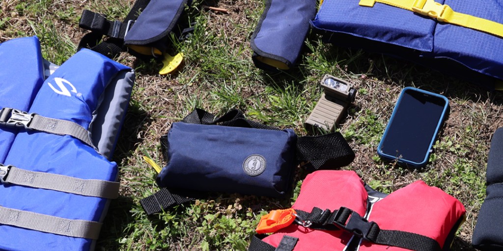 Starting Nov. 1, all people must wear a USCG-approved life jacket while underway or at anchor on boats less than 16 feet in length or any canoe or kayak.

Learn more about cold weather life jacket wear: ow.ly/3aBx50PWbC0

#PAFishandBoat #WearIt #ColdWeather