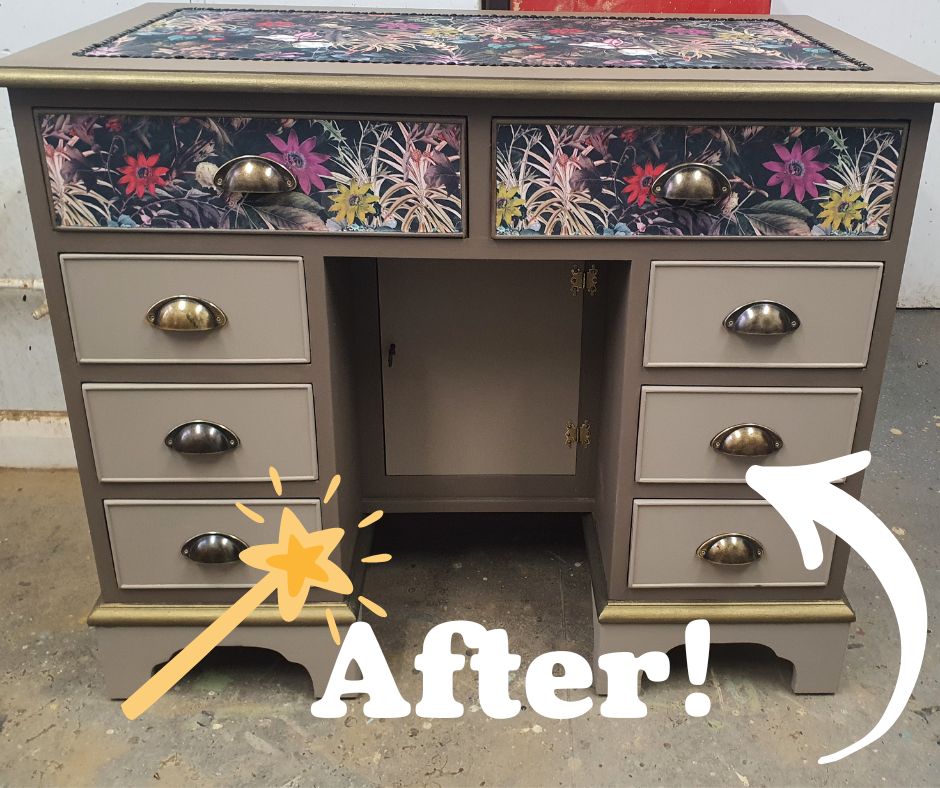 Drum roll please!! 🥁

On #transformationtuesday just look at the incredible job our companion Michael has done in turning this plain wooden desk into a vibrant and beautiful piece of furniture!

Michael has an amazing eye for colour, texture and detail, as demonstrated here 👏👏