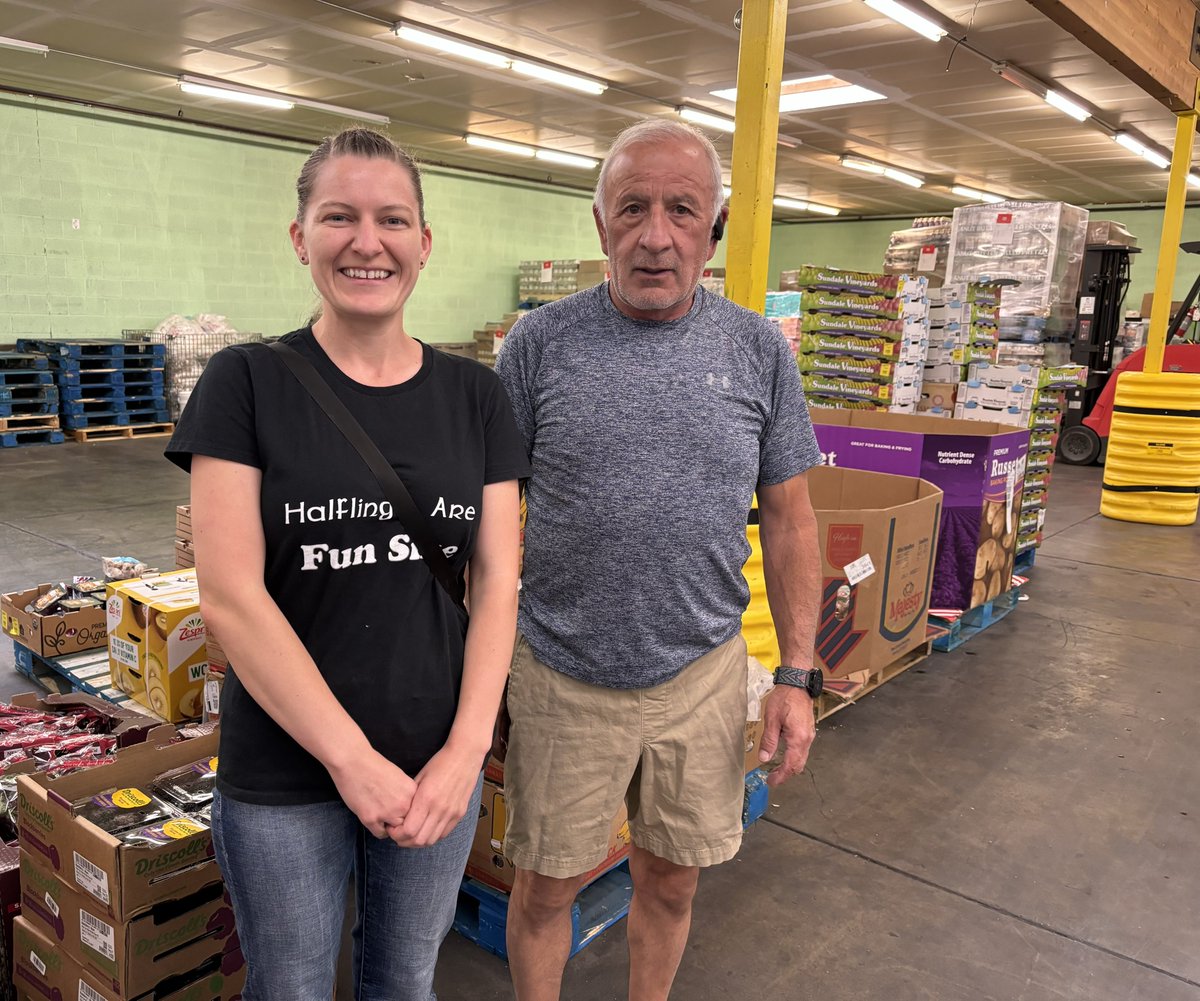 JobsUT's tweet image. In response to @GovCox’s Executive Order on service, we held a statewide food drive with our staff. 817 employees participated, gathering 6,747 pounds of food and $8,628.74 in cash donations, tripling our goal! Donations go to @utahfoodbank and local pantries around the state.