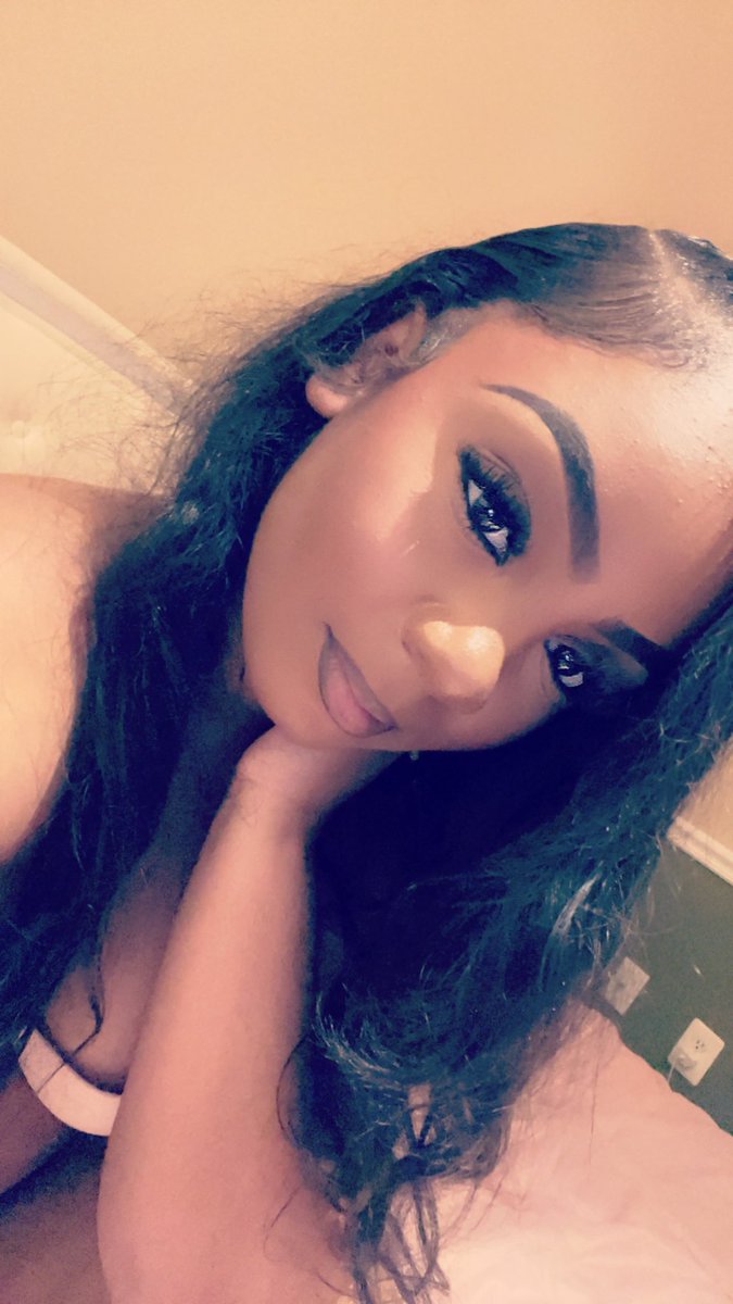 1baddgall's tweet photo. Fineee shiittt 🫦😍🎀 https://t.co/5GmVvRIpG0