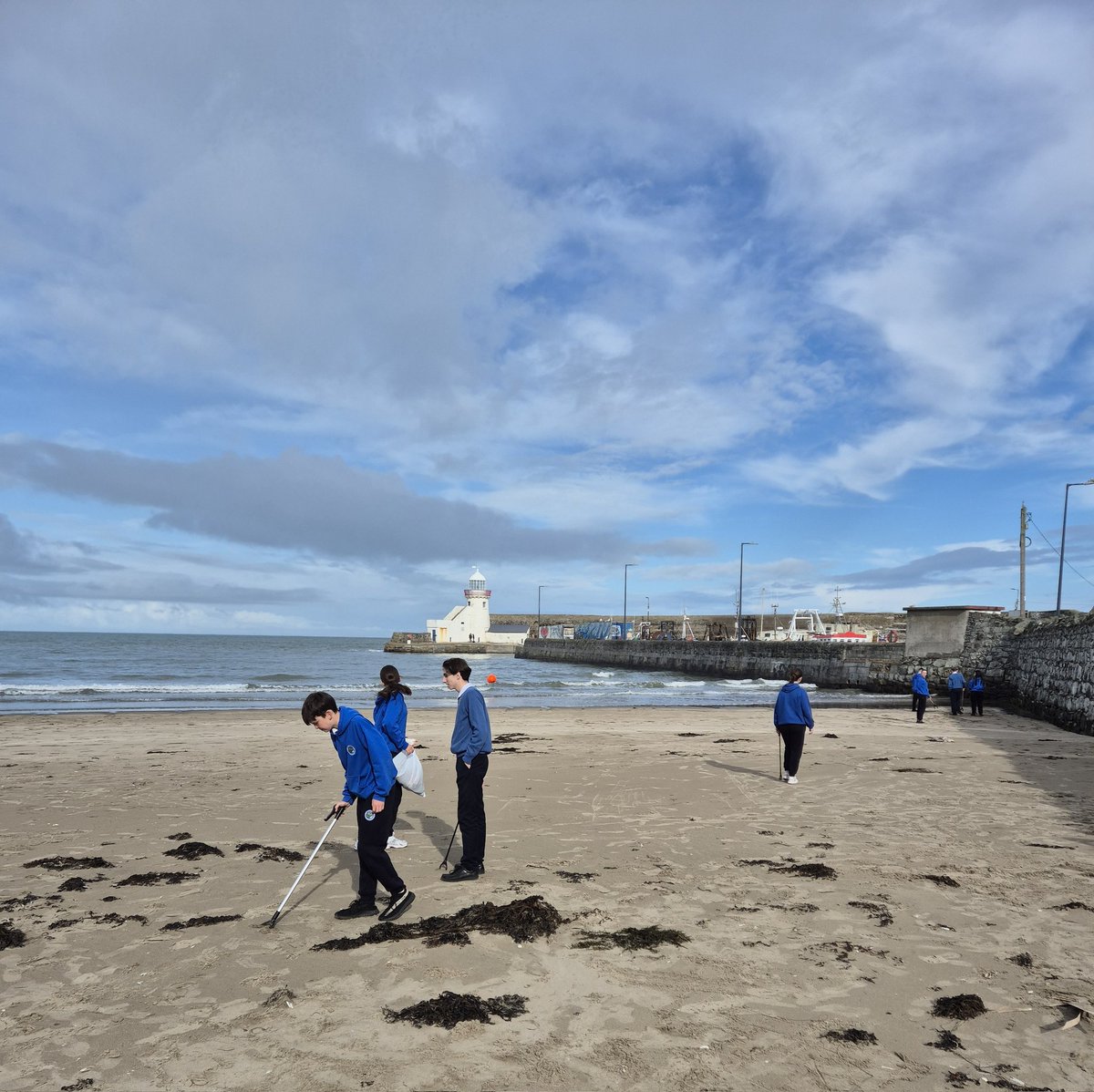 Ardgillan College Climate Action (@ardgillanca) on Twitter photo 4I filled three bin bags with litter at the beach today ♻️ 🌊 #community <a href="/greenschoolsire/">Green-Schools</a> <a href="/ddletb/">Dublin & Dún Laoghaire ETB</a> #ClimateAction 4I filled three bin bags with litter at the beach today ♻️ 🌊 #community <a href="/greenschoolsire/">Green-Schools</a> <a href="/ddletb/">Dublin & Dún Laoghaire ETB</a> #ClimateAction