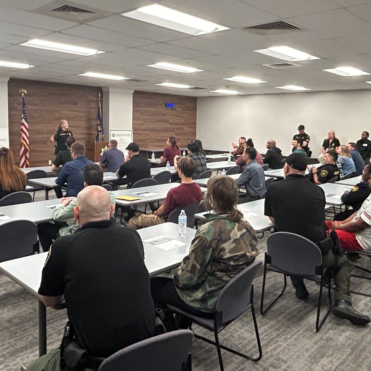 We need dedicated and compassionate people who are ready to serve their community to apply as Corrections Deputies! I met with some of these job seekers at our hiring event and hope they pursue a career in public safety. mcso.us/careers#job-op…