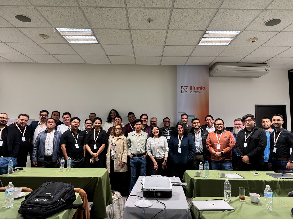 MarketCross's tweet photo. 🚀 ¡Éxito total el Bootcamp de Zero Trust Acceleration organizado para nuestro cliente @illumio ! 🔐
Ingenieros y expertos de diversas empresas se dieron cita para profundizar en la tecnología que está transformando la seguridad cibernética. https://t.co/YNHGVNoXnu