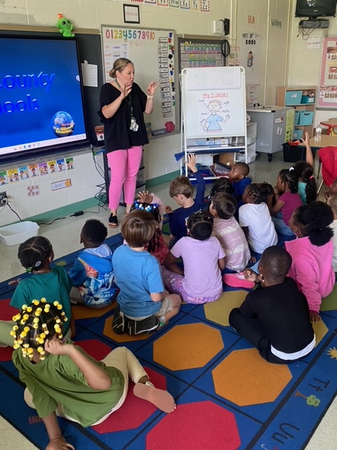 Hands-on inquiry in #Kindergarten with cloud dough! Exploring the sense of touch sparking curiosity and learning! #STEM <a href="/PCS_STEM/">PCS_STEM</a>