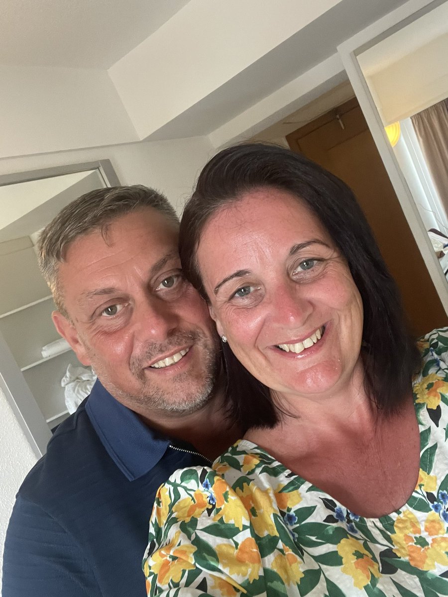 <a href="/RayRb1974/">Ray Bird</a> Of out for dinner and drinks for the hubby,s 50th Birthday 🥂🍾❤️xx