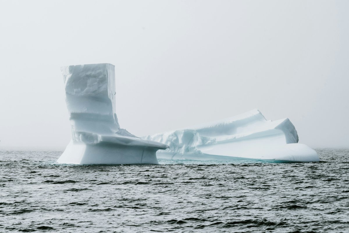 EDF_Innovation's tweet photo. 🌊 + 🧊 = 💚

La start-up @Real_Ice_Dev_Co propose une méthode inédite qui permet d'épaissir la couche de glace dans l'Arctique et d'endiguer les effets du réchauffement climatique grâce un tuyau d’arrosage géant d'eau de mer !

👉https://t.co/AF5qV8O1jN

@koriifr #DLDDec https://t.co/Y5vmZc0tkC