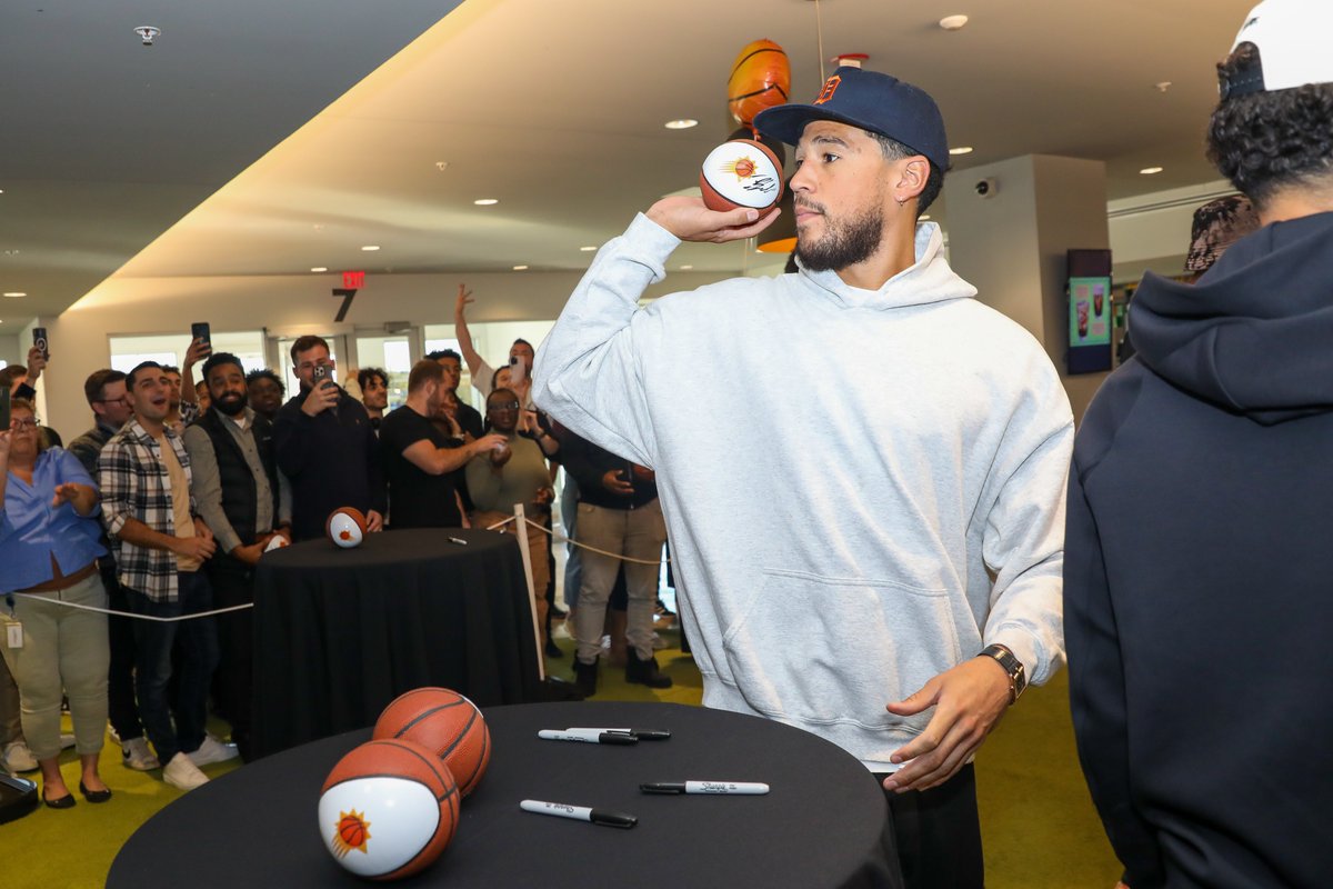 Mat Ishbia (@mishbia15) on Twitter photo Was awesome having the <a href="/Suns/">Phoenix Suns</a> come back to <a href="/UWMlending/">United Wholesale Mortgage</a> yesterday to see our campus and meet our team members. It was a really fun tour with a lot of excitement, and look forward to watching the Suns play the Pistons on Michigan Stateās campus tonight. Was awesome having the <a href="/Suns/">Phoenix Suns</a> come back to <a href="/UWMlending/">United Wholesale Mortgage</a> yesterday to see our campus and meet our team members. It was a really fun tour with a lot of excitement, and look forward to watching the Suns play the Pistons on Michigan Stateās campus tonight.