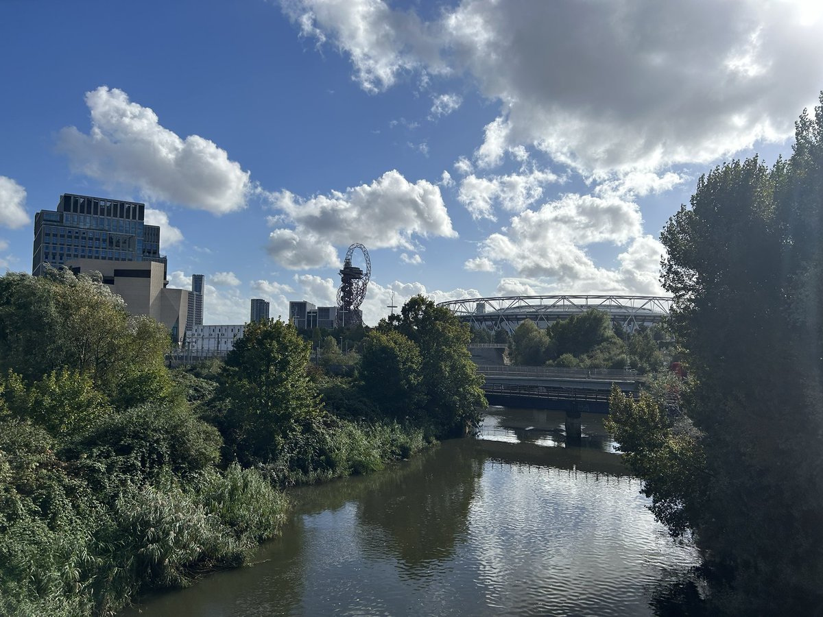 Y11 <a href="/SpringwestA/">Springwest Academy 💙</a> completing urban fieldwork in Stratford. All had a good day and we avoided the rain for most of it!