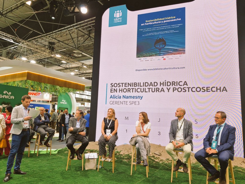 tecno_horticola's tweet photo. 🆕Hoy presentamos oficialmente en #FruitAttraction24 nuestro libro digital 📘📲➡️ #Sostenibilidad hídrica en #horticultura y #poscosecha 👏🎊
Gracias a todos los presentes, patrocinadores, autores, grupo @Cajamar y a nuestro gran público de lectores.
Descárgalo gratis ya mismo! https://t.co/L9RTo49maE