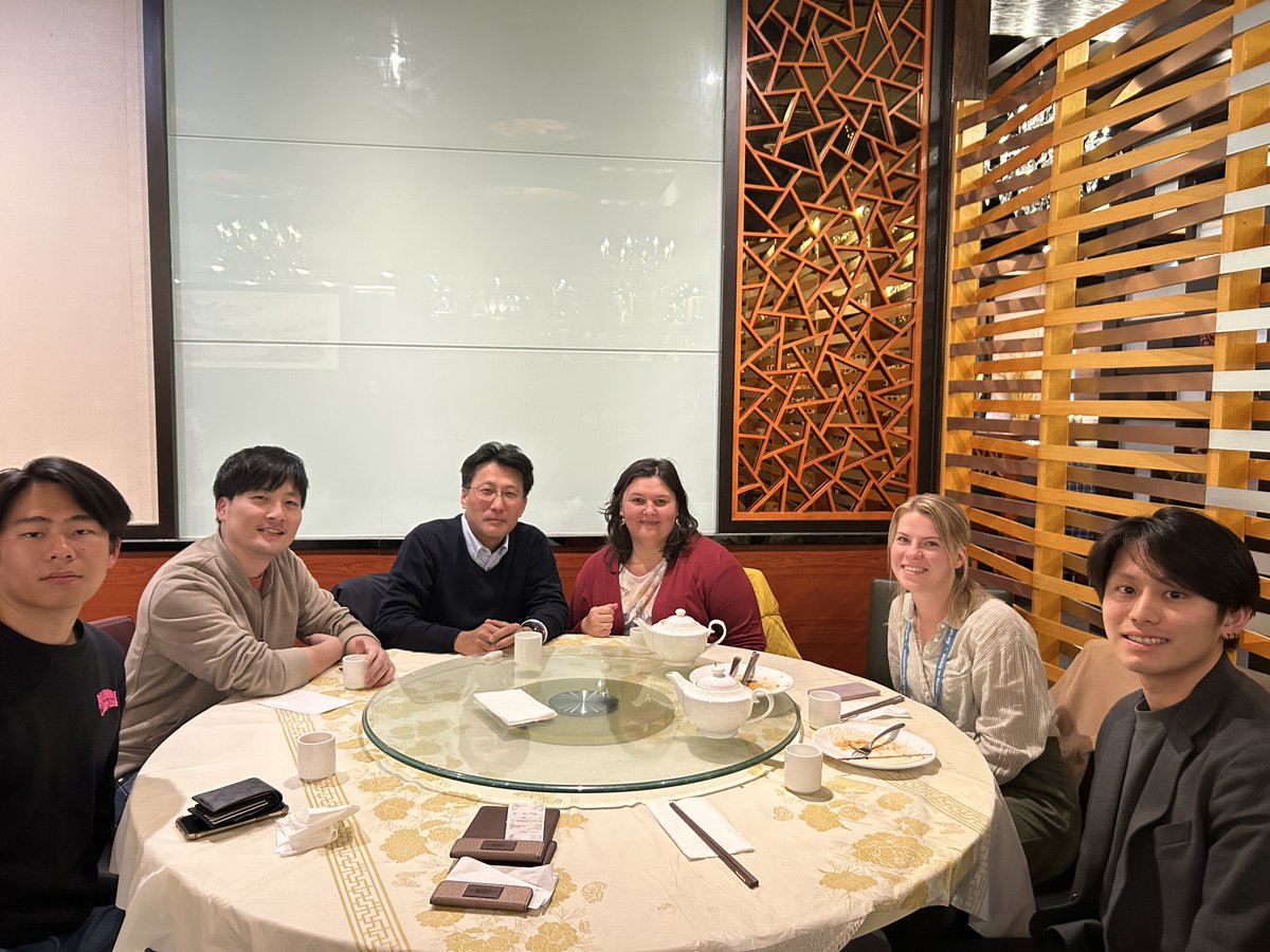 Yesterday night, we had a dinner with L.Kubikova lab! It was very nice to hear about how she and K.Wada spent time as a postdoc in Duke university!! Wish we can go out to eat again! (YO)
<a href="/Cbv_SAS/">Centre of Biosciences SAS</a>
#sfn2024 #songbird