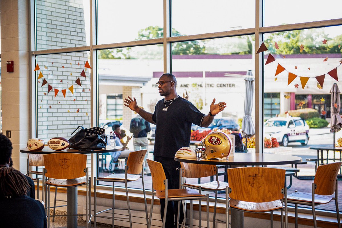 Special shoutout to <a href="/VernonDavis85/">Vernondavis85</a> for pouring into our team! Thank you for coming out to share some knowledge and wisdom on the game, your process, and what it takes to be a successful pro!! 

#SaddlesUp | #StangSzn24

📸 <a href="/Younggifted24/">YGP</a>
