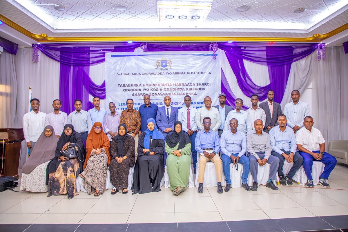 Xoghayaha joogtada ah ee Wasaaradda Cadaaladda iyo Arrimaha Dastuurka XFS, mudane <a href="/FAdanyare/">Faisal Hassan</a> ayaa maanta soo xiray Tababarka Horumarinta Habraaca Sharci Qoridda iyo Kor u Qaadidda Xirfadda Sharci-qorayaasha Qaranka.