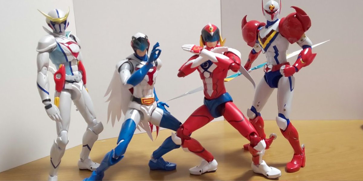 Minijamneko37's tweet photo. 公私ともにじたばた忙しくて、10月3日をコロッと忘れてた大ボケ1名😱1週間経っちゃったけど気にしない😅
#インフィニティフォース 7周年おめでとうございます💦
過去写真ですが、7話のキメポーズで😅
2枚目はジョーも一緒😁
#InfiniTForce
#アニメITF https://t.co/9j14roMMVP
