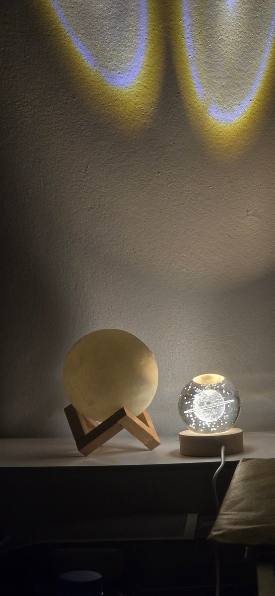 โครตเหนื่อยเลยอ้ะ รู้ว่ากลับบ้นมานอนก็เหนื่อยแล้วพรุ่งนี้ก็เริ่มใหม่ แต่เวลาเหนื่อยแบบที่มันอยากได้กำลังใจ อยากได้แบบความรู้สึกเป็นห่วงหรือความรู้สึกที่ทำให้อบอุ่นใจ มันหายากเนอะ #เลสเบี้ยน #ชอบผู้หญิง #เลส #เลสหัวหิน