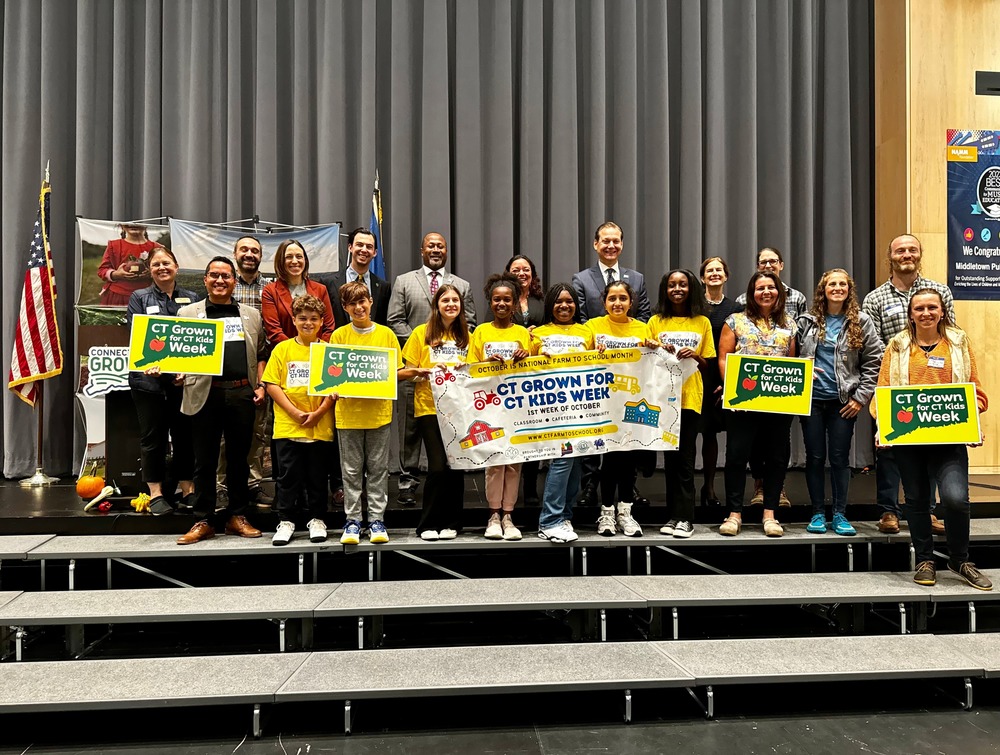 Middletown Public Schools Hosts Successful Kickoff for CT Grown for CT Kids Week middletownschools.org/o/mes/article/…