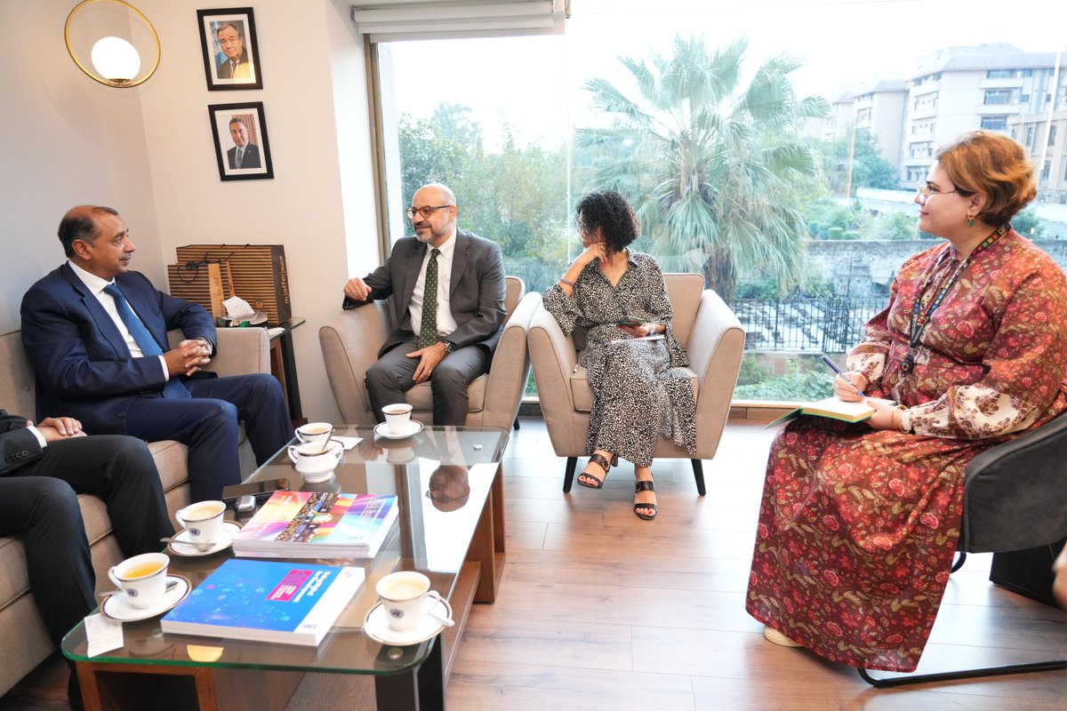 UNDP_Pakistan's tweet image. Fatima Group @SarsabzOfficial CEO Mr. Fawad Mukhtar &amp;amp; his senior team called on #UNDPinPakistan Resident Representative @samuelrizk to discuss ongoing partnership on the company's first-ever #SDG Impact report. Both sides discussed areas of collaboration on sustainable &amp;amp; climate
