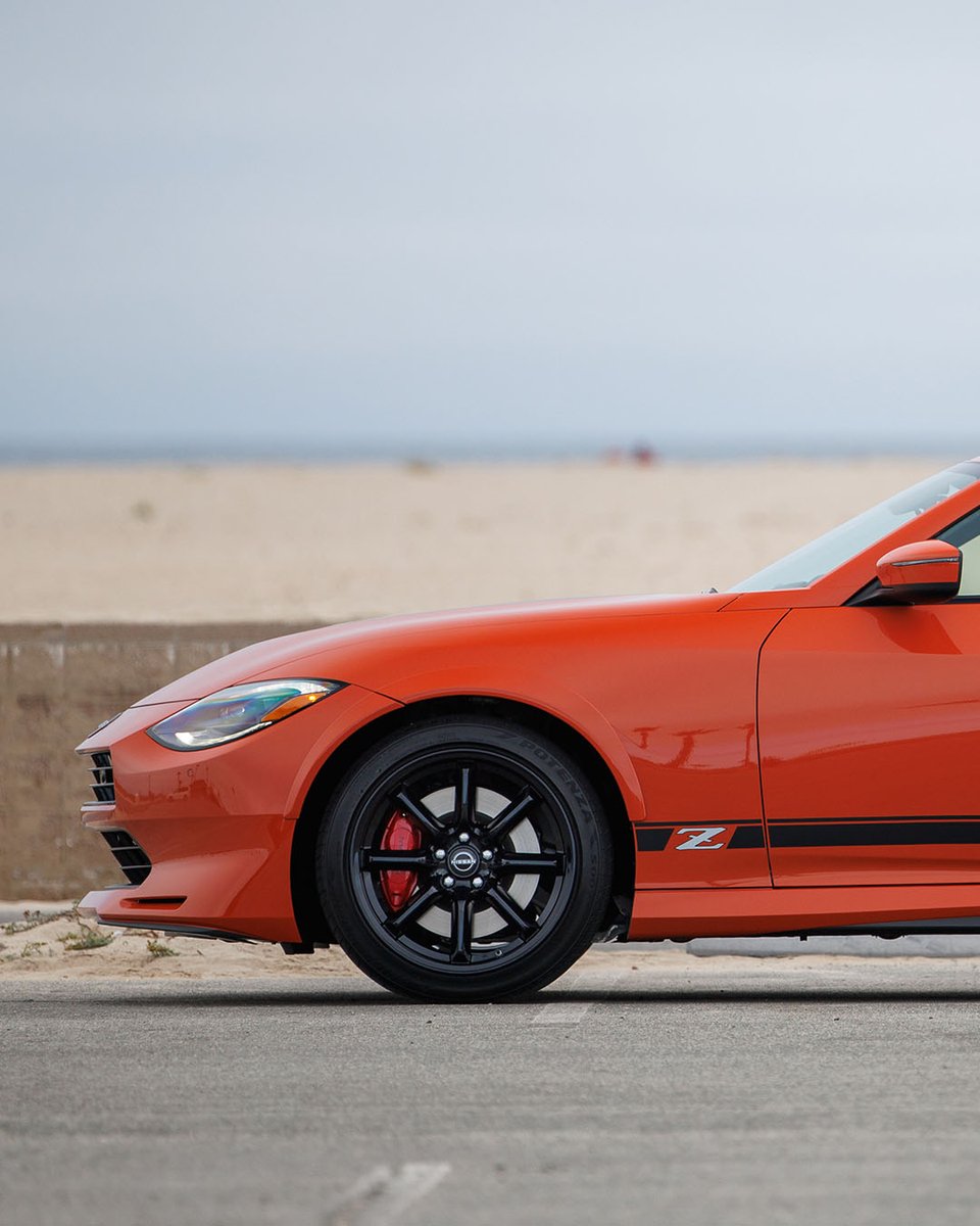 Nissan's tweet photo. The Z Heritage Edition is a masterpiece inspired by its first generation 🔥🔥​

#Nissan #NissanZ https://t.co/ViIzBwY1Jb